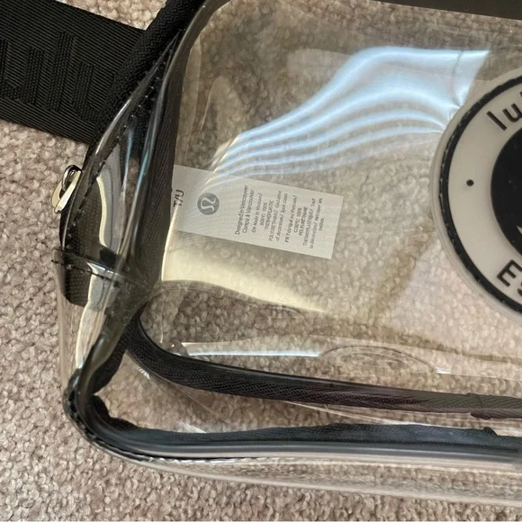 lululemon athletica Everywhere Belt Bag 1L Clear - Picture 3 of 10